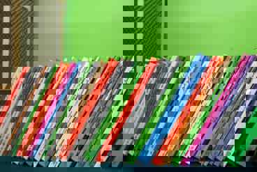 30 اثر در سال 1400 منتشر شد